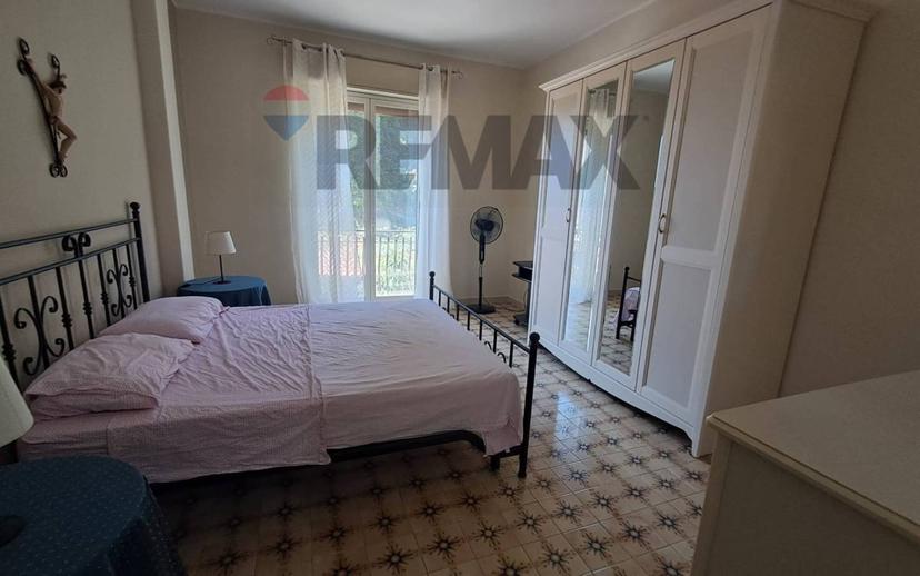 Quadrilocale via Oliveto 7, Centro, Giardini-Naxos — foto 34 di 35