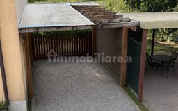 Villa a schiera via Chiesa, Settimo, Balconi, Pescantina