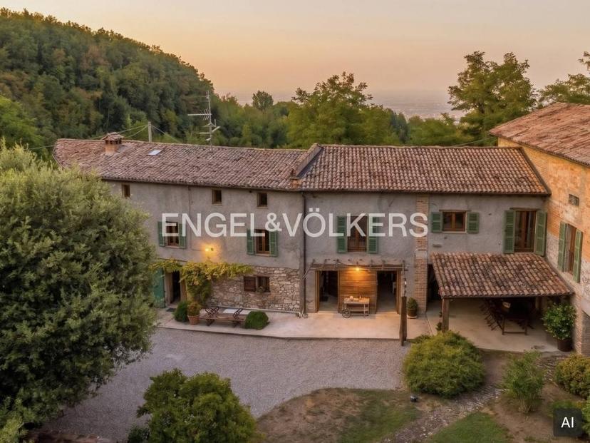 Casa colonica via Ermete Conti, San Polo d'Enza — foto 2 di 12
