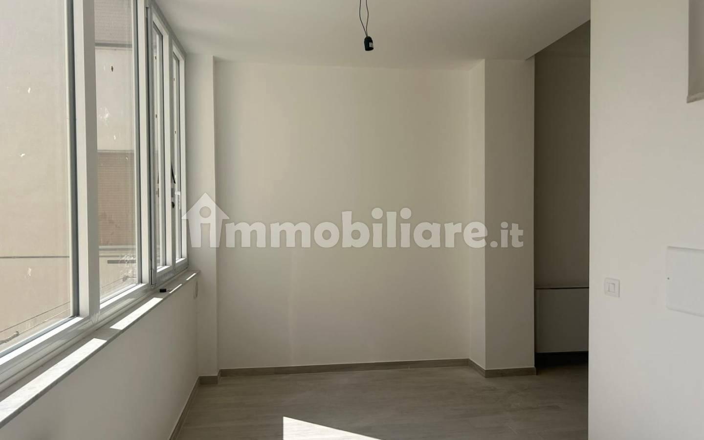 Quadrilocale piazza Santa Teresa 16, Centro, Cosenza