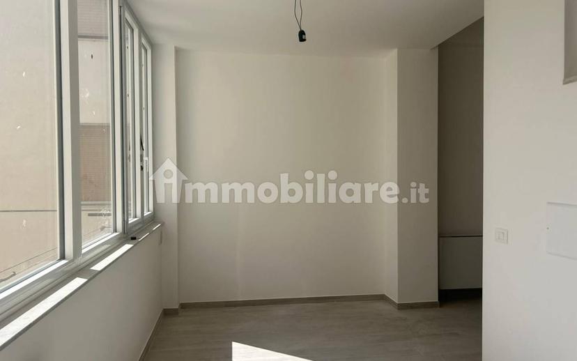 Quadrilocale piazza Santa Teresa 16, Centro, Cosenza