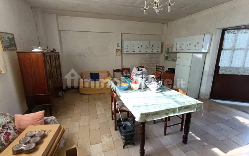 Casale Località Case Ardivestra, Fortunago — foto 19 di 57