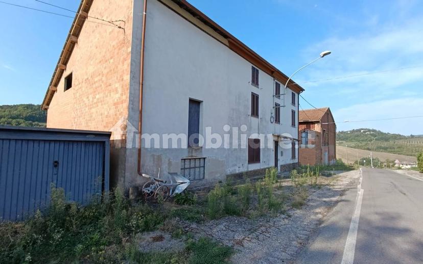 Casale Località Case Ardivestra, Fortunago — foto 22 di 57