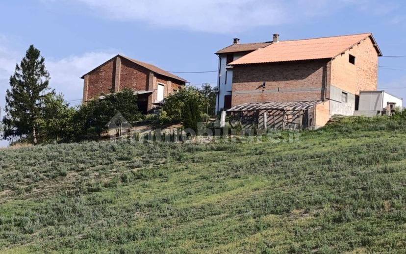 Casale Località Case Ardivestra, Fortunago — foto 33 di 57