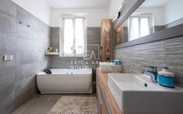 Villa unifamiliare via Italia, Centro, Appiano Gentile