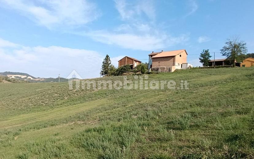 Casale Località Case Ardivestra, Fortunago — foto 10 di 57