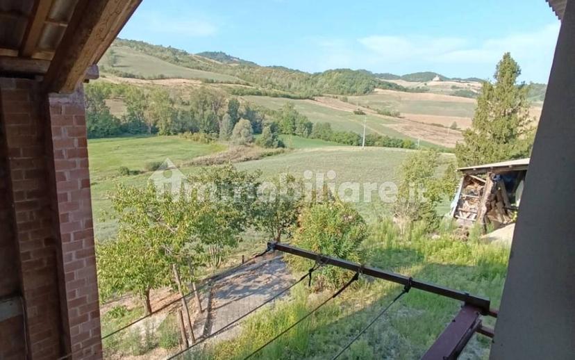 Casale Località Case Ardivestra, Fortunago — foto 42 di 57
