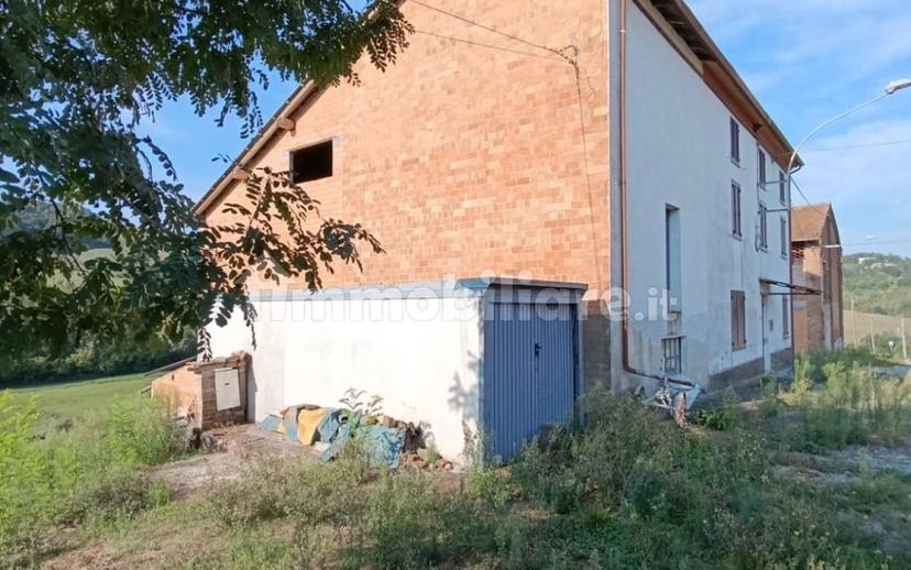 Casale Località Case Ardivestra, Fortunago — foto 30 di 57