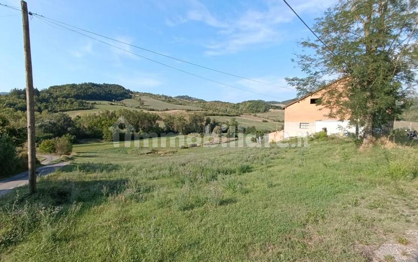 Casale Località Case Ardivestra, Fortunago — foto 24 di 57