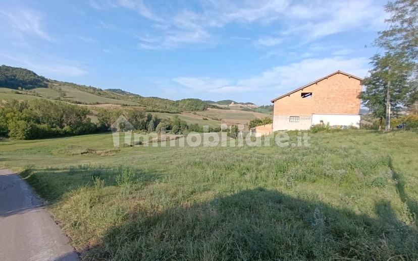 Casale Località Case Ardivestra, Fortunago — foto 32 di 57