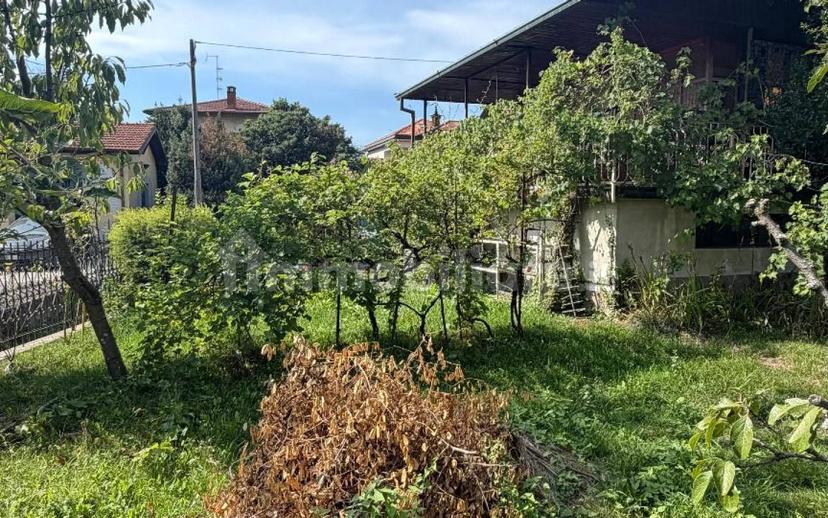 Appartamento via Vittorio Barzoni 2, Casbeno, Varese — foto 13 di 45