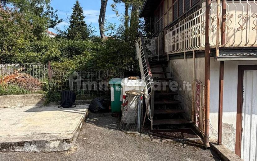 Appartamento via Vittorio Barzoni 2, Casbeno, Varese — foto 22 di 45
