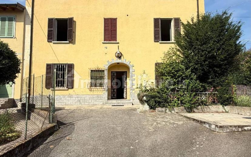 Appartamento via Vittorio Barzoni 2, Casbeno, Varese — foto 24 di 45
