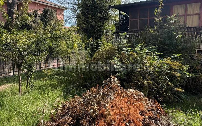 Appartamento via Vittorio Barzoni 2, Casbeno, Varese — foto 14 di 45