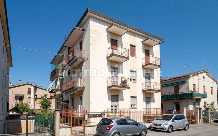 Appartamento via Franco Cappa 3, Chievo, Verona — foto 2 di 29