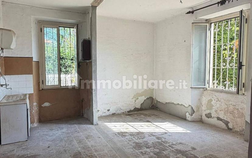Appartamento via Vittorio Barzoni 2, Casbeno, Varese — foto 38 di 45
