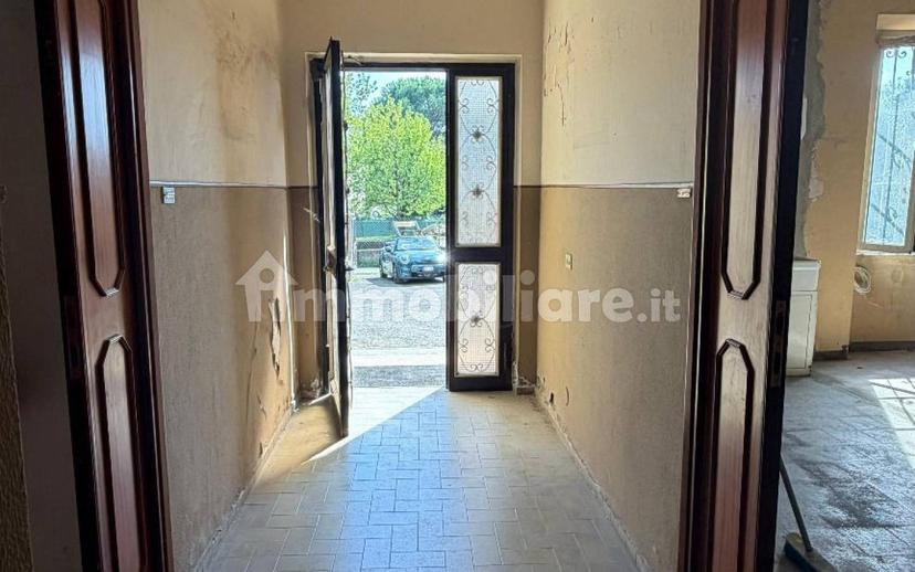 Appartamento via Vittorio Barzoni 2, Casbeno, Varese — foto 18 di 45