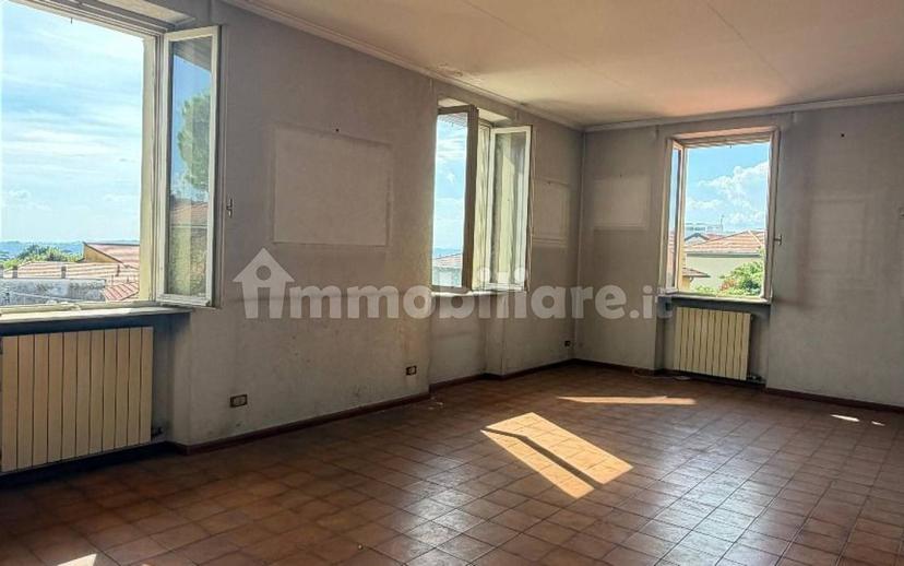 Appartamento via Vittorio Barzoni 2, Casbeno, Varese — foto 12 di 45