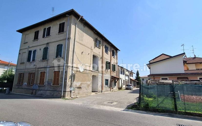 Bilocale via Montello 29, Centro, Cogliate — foto 3 di 10