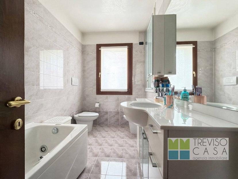 Villa a schiera via Dante Alighieri, Centro, Giavera del Montello — foto 23 di 27