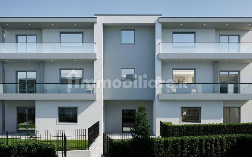 Attico via Giuseppe Mazzini 25, Lucino, Montano Lucino — foto 8 di 9