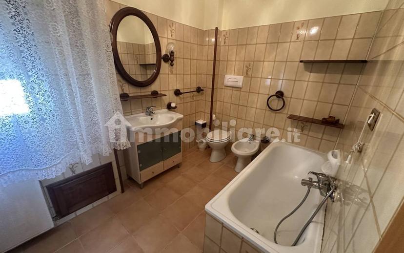 Appartamento via Sant'Antioco, Centro, Nuoro — foto 3 di 15
