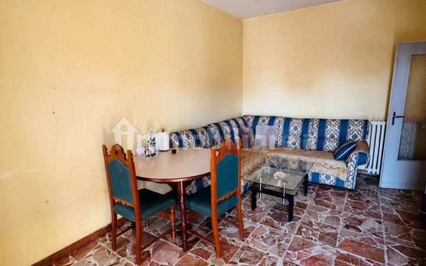 Trilocale via Giovanni Pascoli 41, Centro, Bra — foto 2 di 16