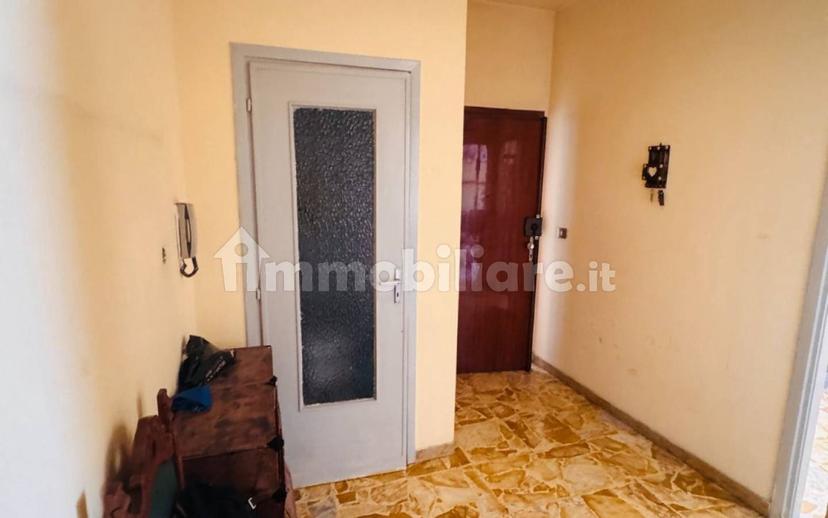 Trilocale via Giovanni Pascoli 41, Centro, Bra — foto 3 di 16