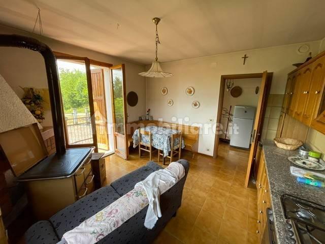 Villa unifamiliare, buono stato, 90 m², Centro, Vetto — foto 5 di 14