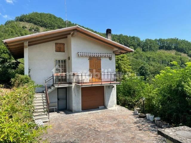Villa unifamiliare, buono stato, 90 m², Centro, Vetto