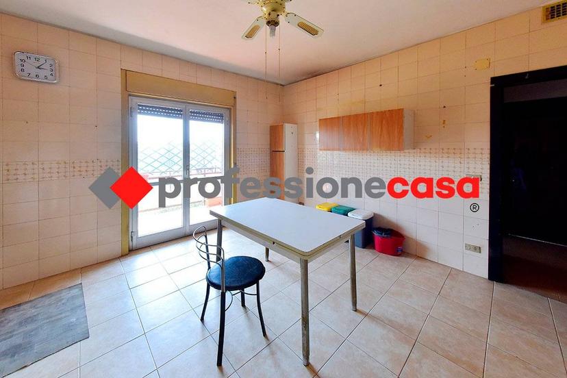 Quadrilocale via Perugia , 35, San Nicola la Strada — foto 33 di 48