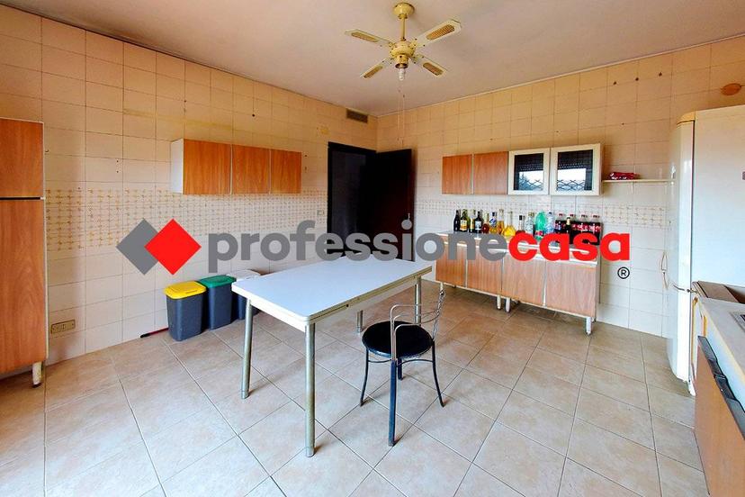 Quadrilocale via Perugia , 35, San Nicola la Strada — foto 28 di 48