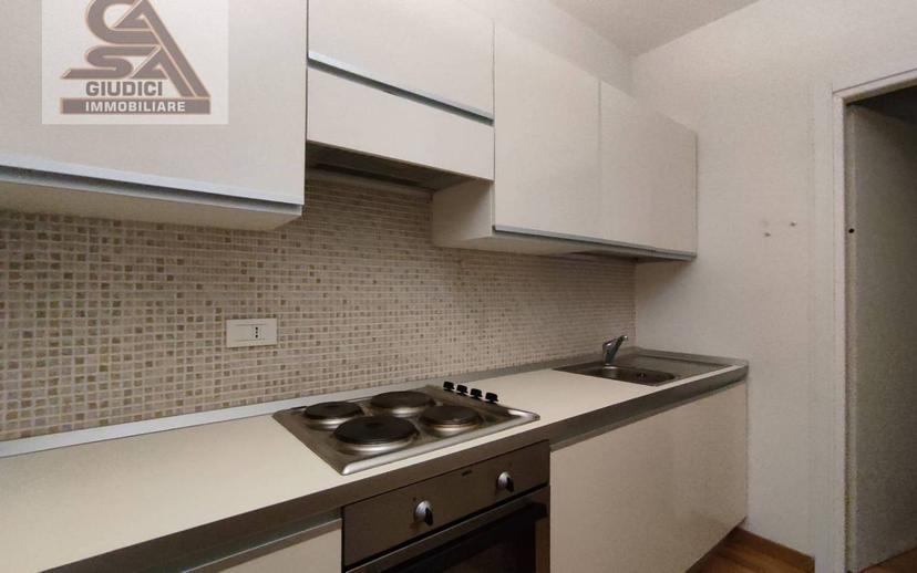 Monolocale viale Rimembranze 3, Saronno — foto 7 di 22