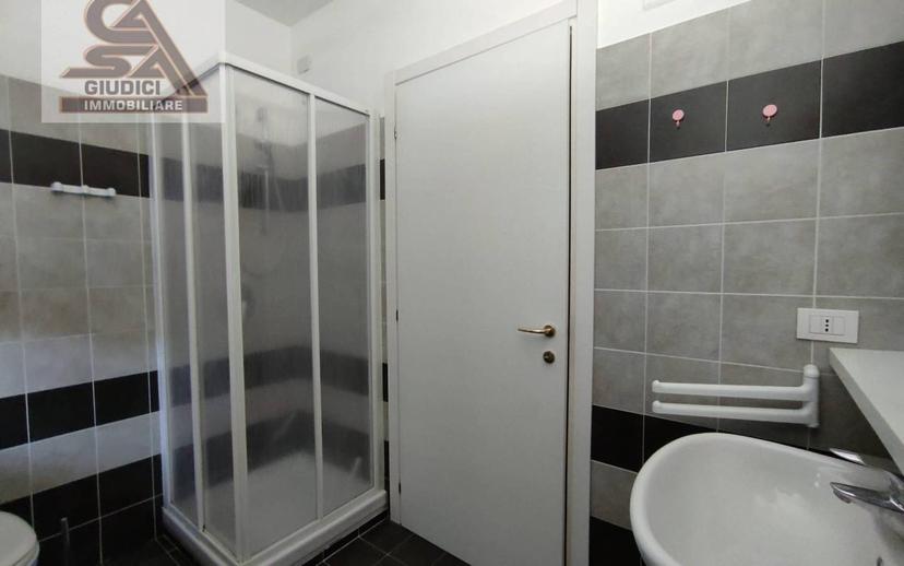 Monolocale viale Rimembranze 3, Saronno — foto 2 di 22
