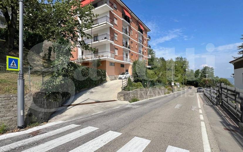 Trilocale via alba, Centro, La Morra — foto 5 di 25