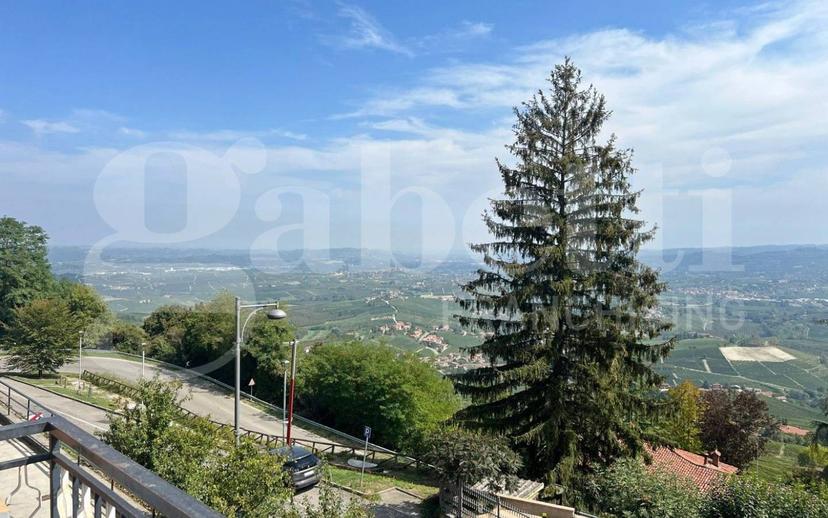 Trilocale via alba, Centro, La Morra — foto 13 di 25