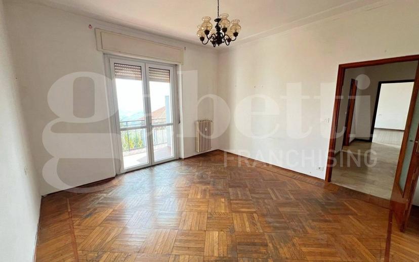 Trilocale via alba, Centro, La Morra — foto 16 di 25