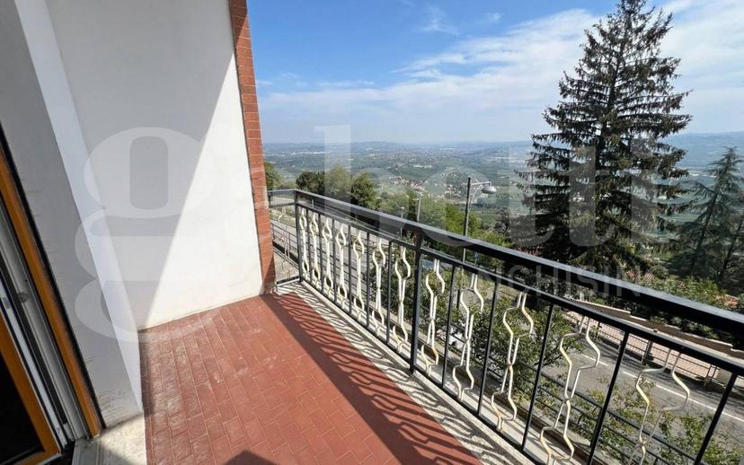 Trilocale via alba, Centro, La Morra — foto 7 di 25