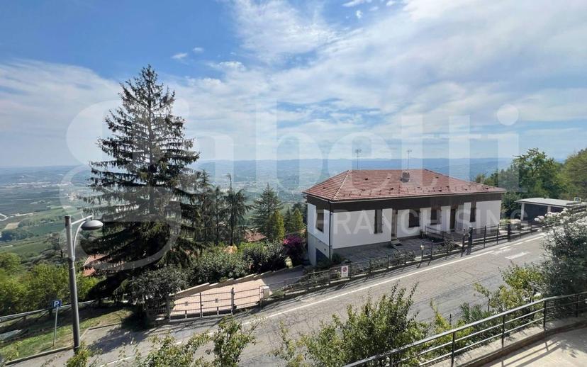 Trilocale via alba, Centro, La Morra — foto 21 di 25