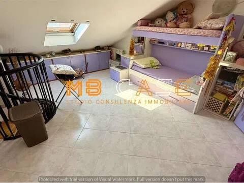 Bilocale buono stato, secondo piano, Centro, Albenga — foto 2 di 49