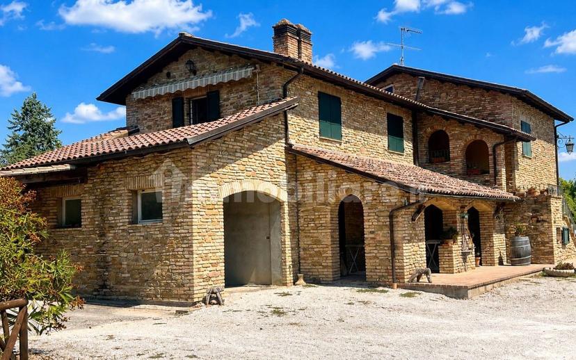 Casa colonica via della Fonte Romana 5, Fratte Rosa — foto 6 di 18