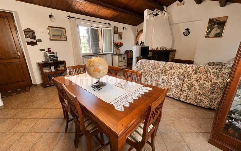 Casa colonica via della Fonte Romana 5, Fratte Rosa — foto 2 di 18