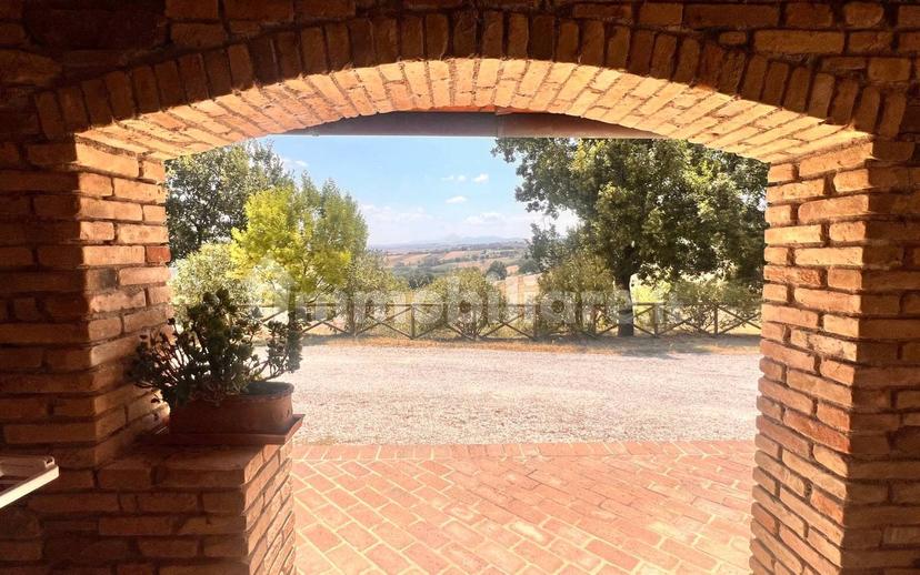 Casa colonica via della Fonte Romana 5, Fratte Rosa — foto 11 di 18