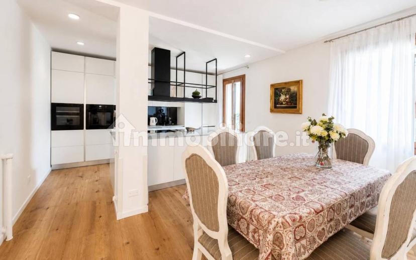 Villa bifamiliare, ottimo stato, 171 m², Centro, Montegrotto Terme — foto 2 di 26