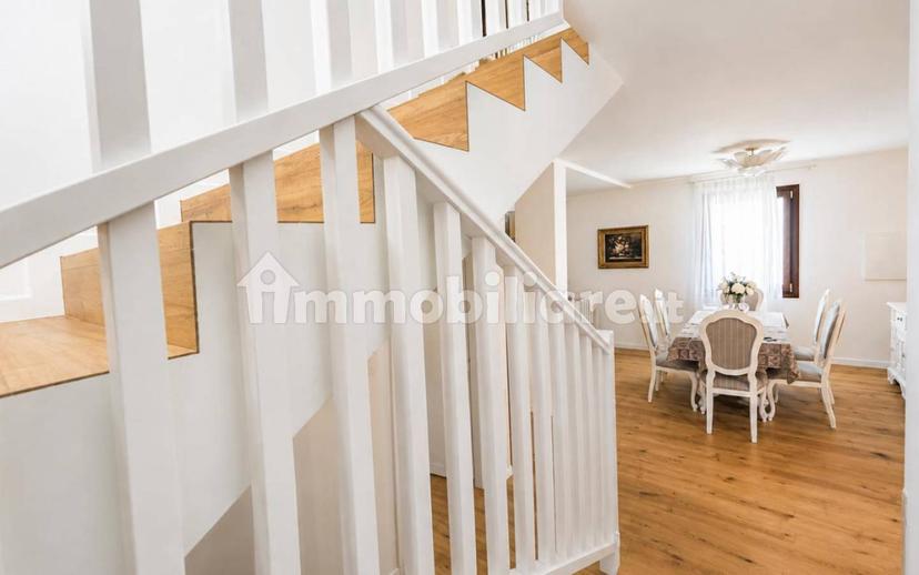 Villa bifamiliare, ottimo stato, 171 m², Centro, Montegrotto Terme — foto 10 di 26