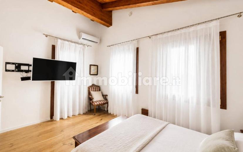 Villa bifamiliare, ottimo stato, 171 m², Centro, Montegrotto Terme — foto 13 di 26