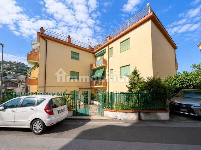 Trilocale via Jacopo della Quercia 15, Albissola Marina — foto 7 di 22