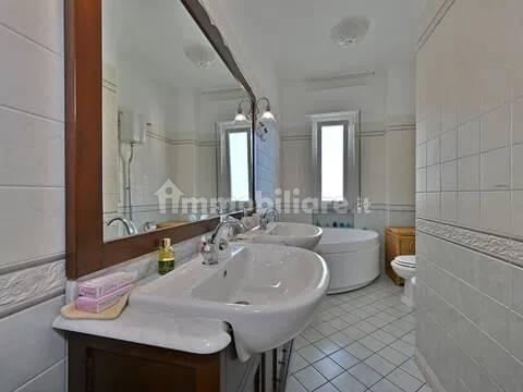 Quadrilocale via Nazario Sauro San C, Centro, Albenga — foto 6 di 69