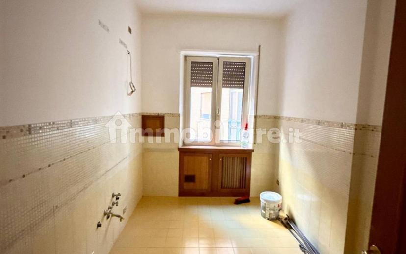 Appartamento via Vasto, Centro Storico, Avellino — foto 12 di 16