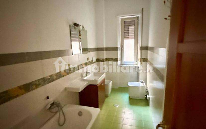 Appartamento via Vasto, Centro Storico, Avellino — foto 5 di 16